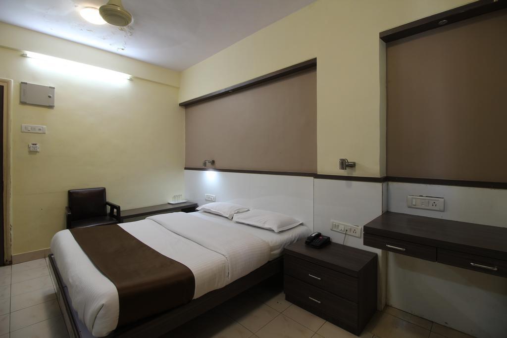 Hotel Samrat Mumbai Zimmer foto
